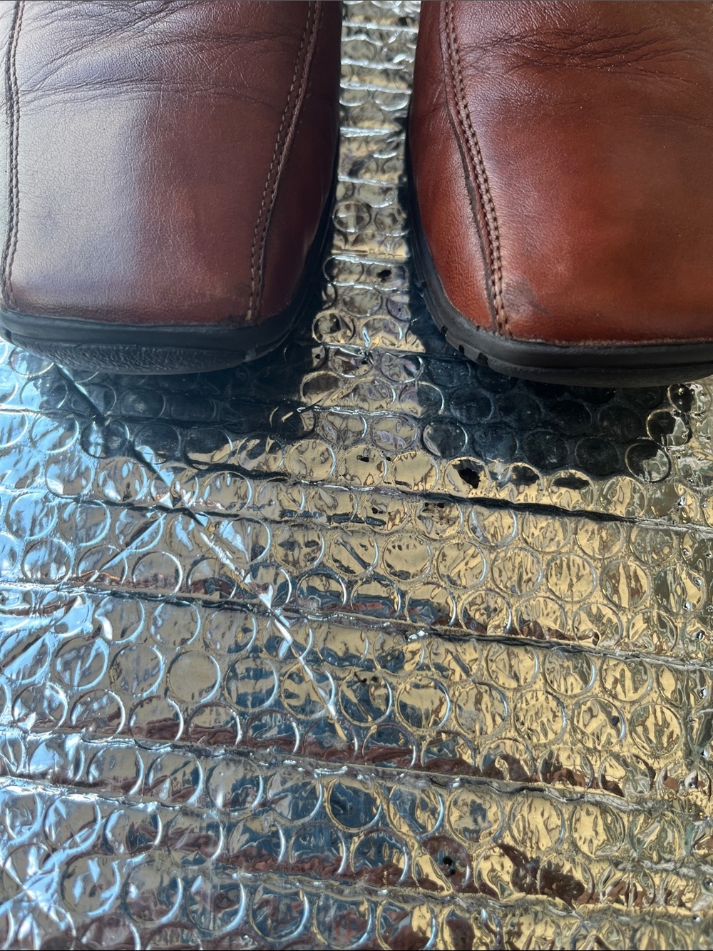 Clark’s Classic Brown Leather Square-Toe Boots - Picture 5 of 11